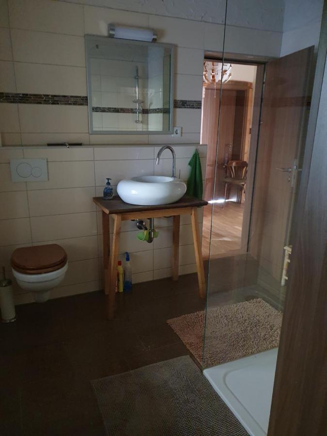 Wasserweibchen Neptun Diez Esterno foto